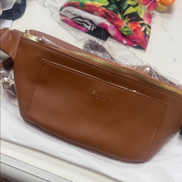 🌷🍁Elkie & Co Tan Leather Women Bag - Picture 2 of 7